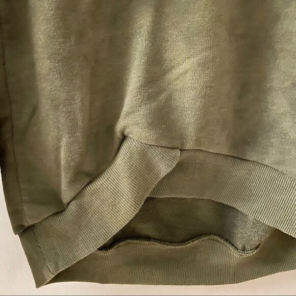 Zella ~ green crewneck pullover ~ size Small ~ front detail - Picture 3 of 7
